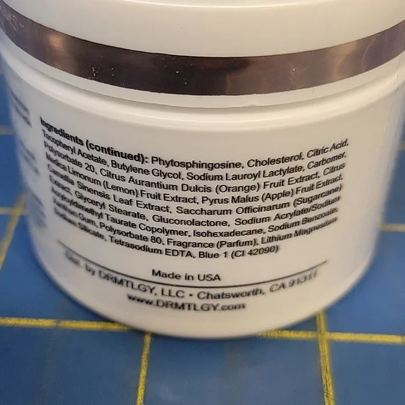 DRMTLGY Microdermabrasion Scrub Renew Exfoliate/soften 57g New Sealed Jar - Picture 3 of 5